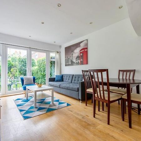 Lovely 2-Bed 15 Minutes To Central London Ngoại thất bức ảnh
