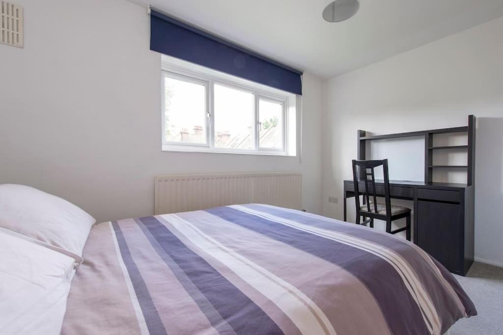 Lovely 2-Bed 15 Minutes To Central London Ngoại thất bức ảnh