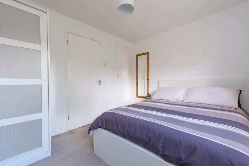 Lovely 2-Bed 15 Minutes To Central London Ngoại thất bức ảnh