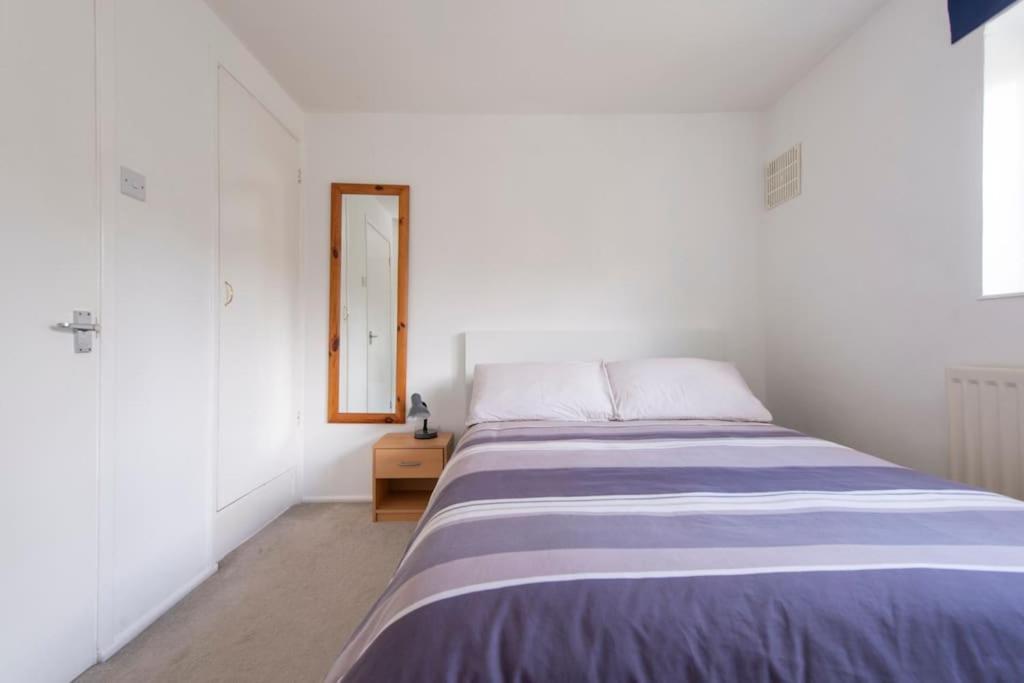 Lovely 2-Bed 15 Minutes To Central London Ngoại thất bức ảnh